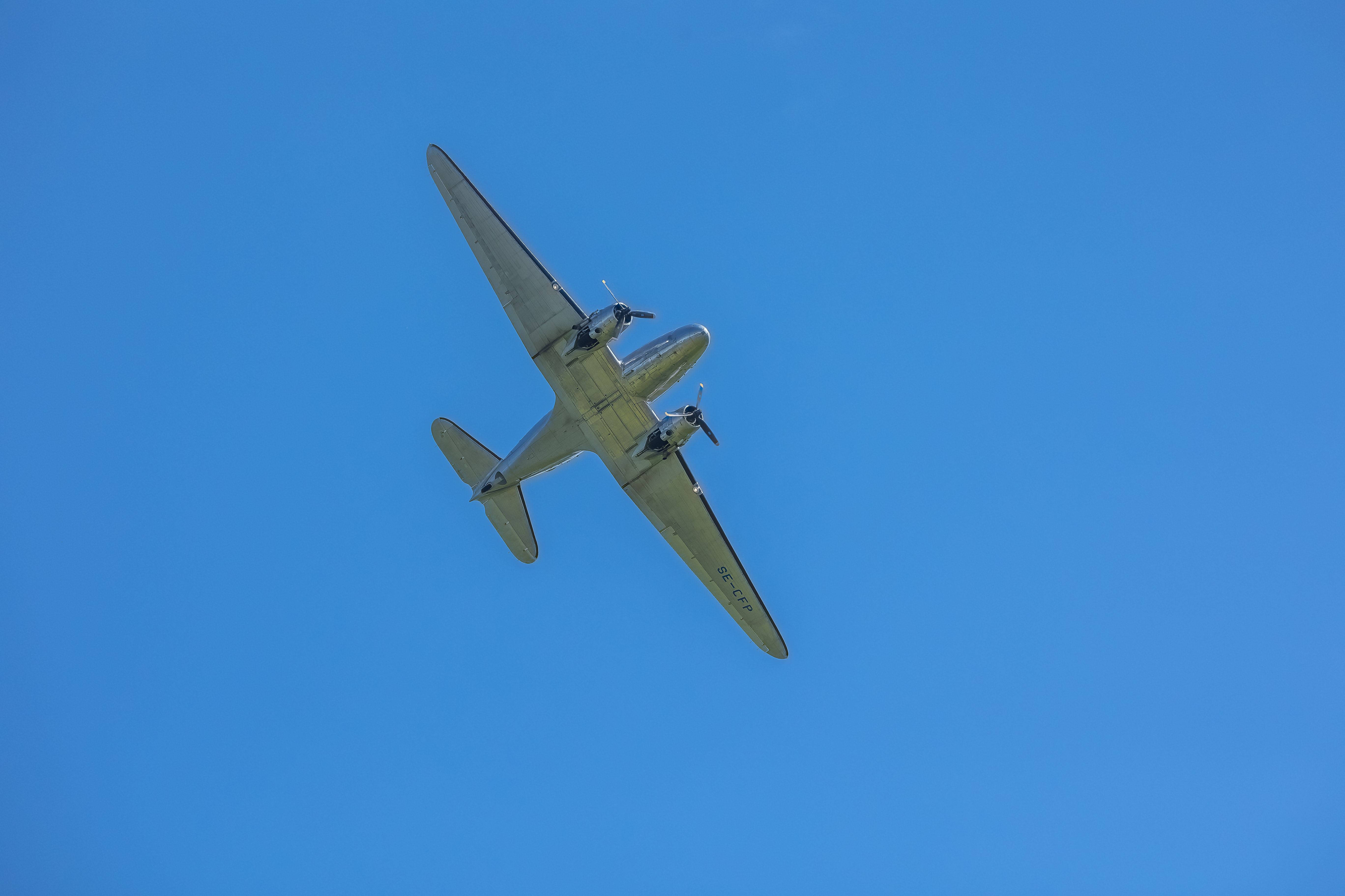 Douglas DC-3